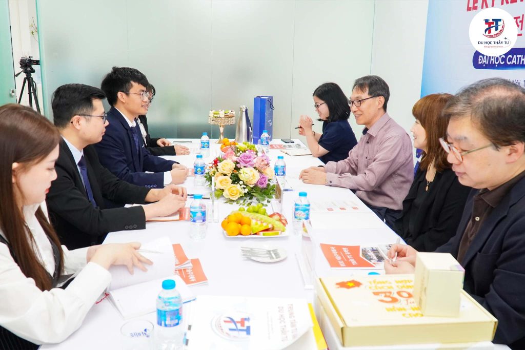 Đại diện các bên tại buổi lễ ký kết